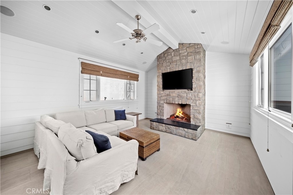 515 1/2 Narcissus Avenue - Photo 19