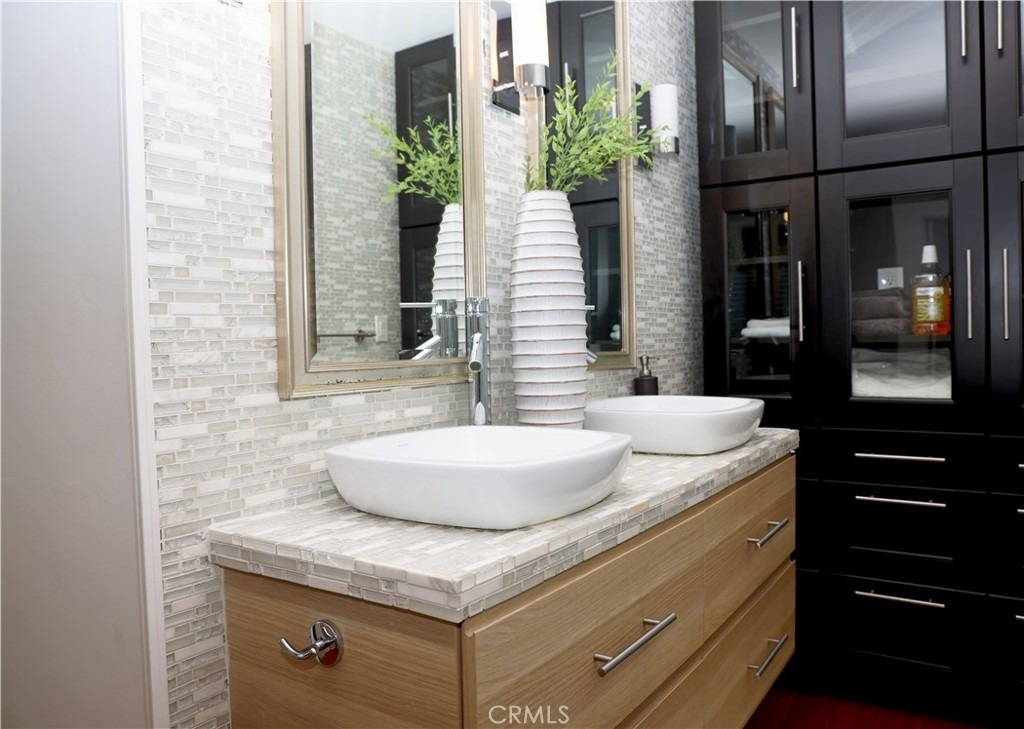 161 Ruby Street - Photo 18