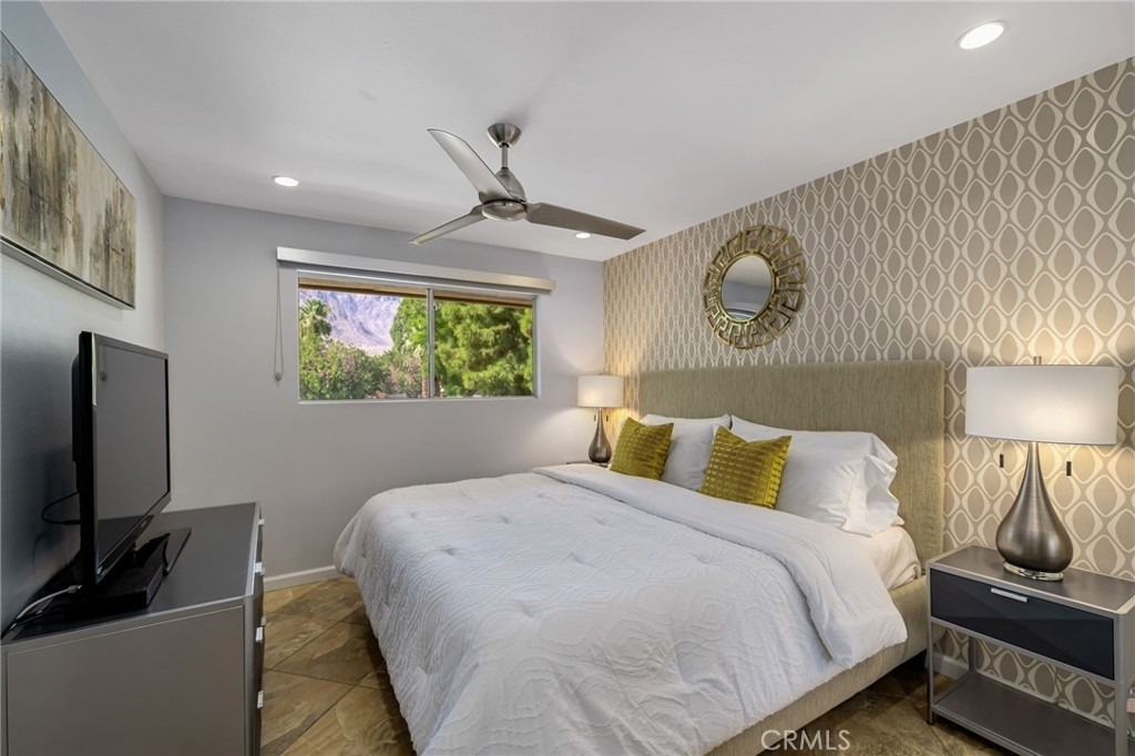 510 N Villa Court - Photo 10