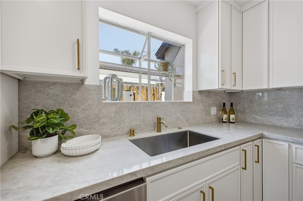 6845 Aura Avenue - Photo 14