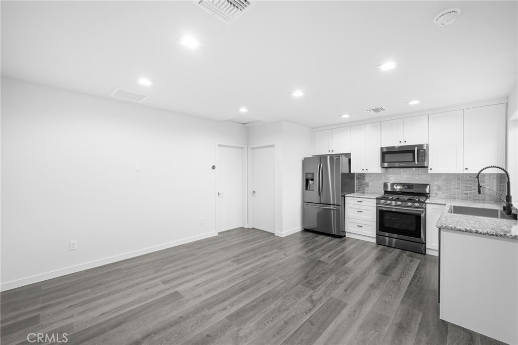 915 Cornell - Photo 4