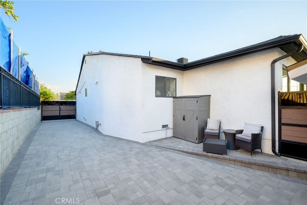 915 Cornell - Photo 18