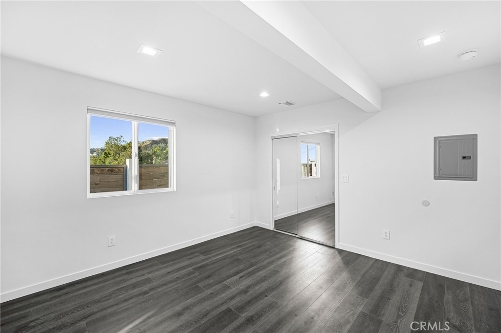 915 Cornell - Photo 11