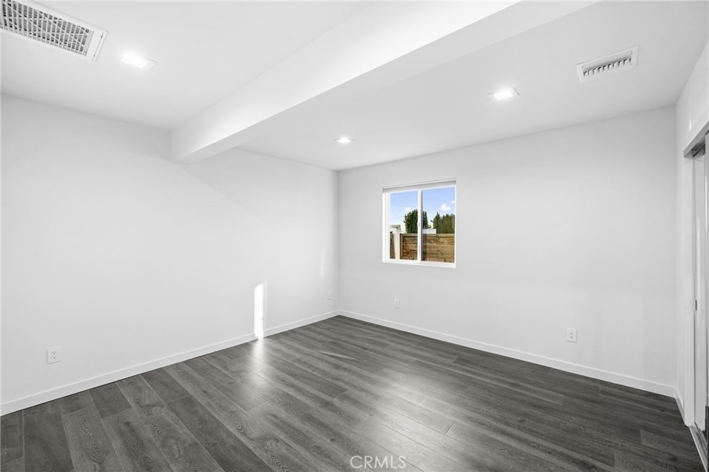 915 Cornell - Photo 9