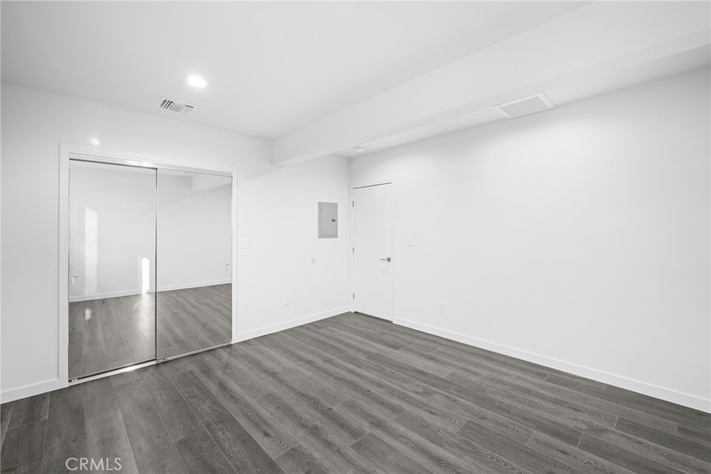 915 Cornell - Photo 10
