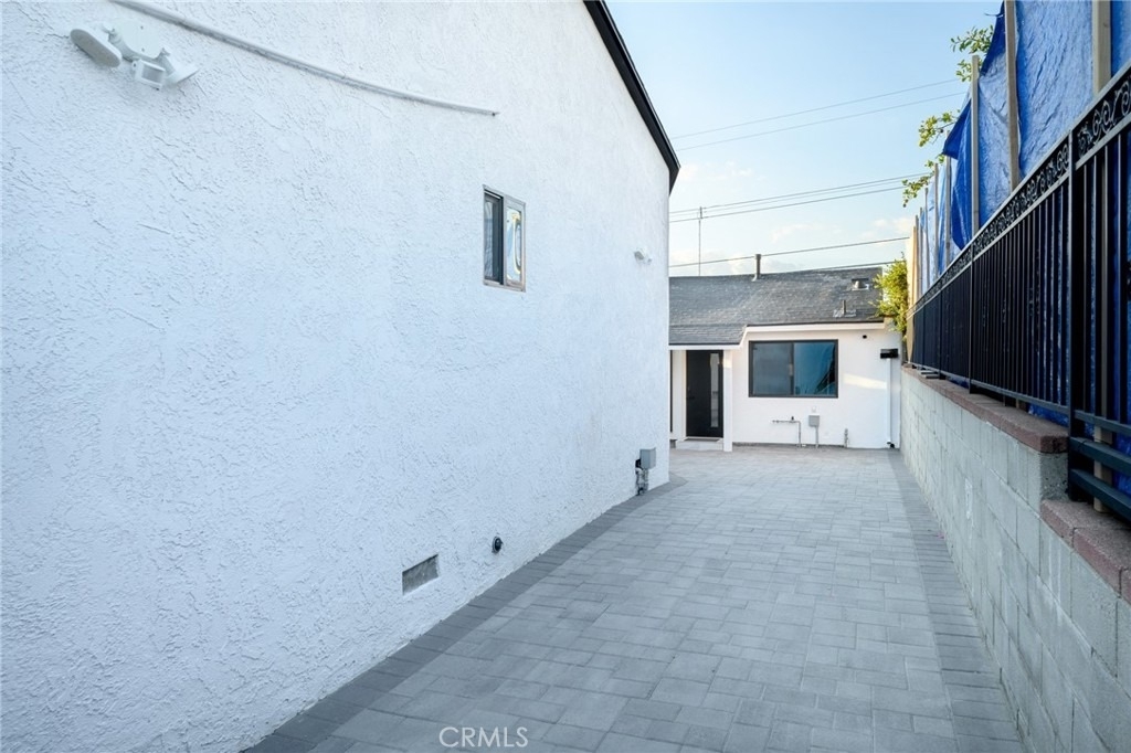 915 Cornell - Photo 22