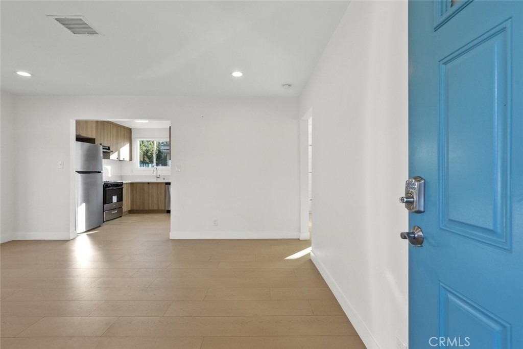 6661 Beck Avenue - Photo 2