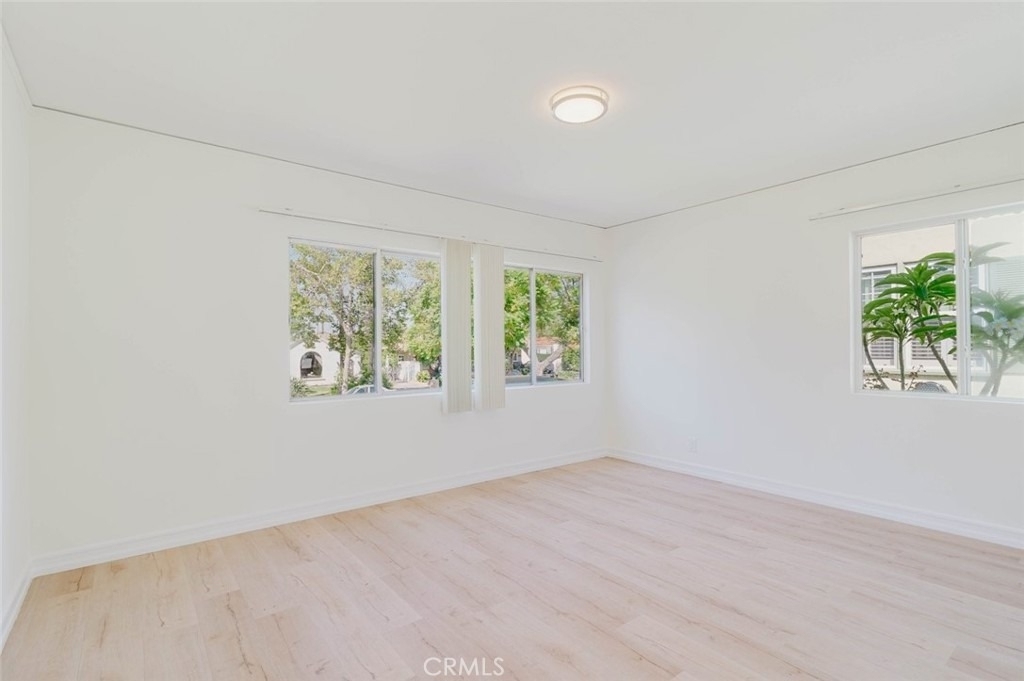 2007 W Kenneth Road - Photo 17