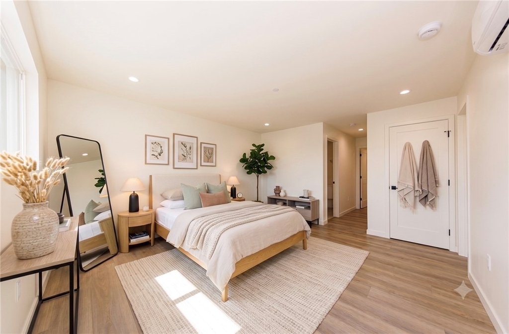 5933 Comey Avenue - Photo 3