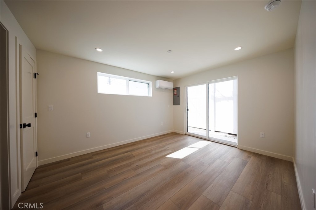 5933 Comey Avenue - Photo 18