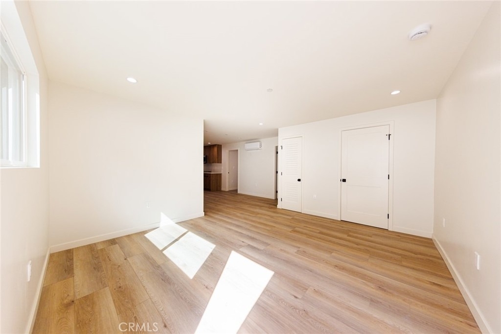 5933 Comey Avenue - Photo 7
