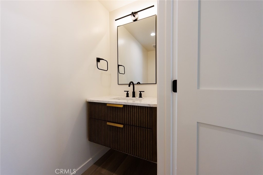 5933 Comey Avenue - Photo 25