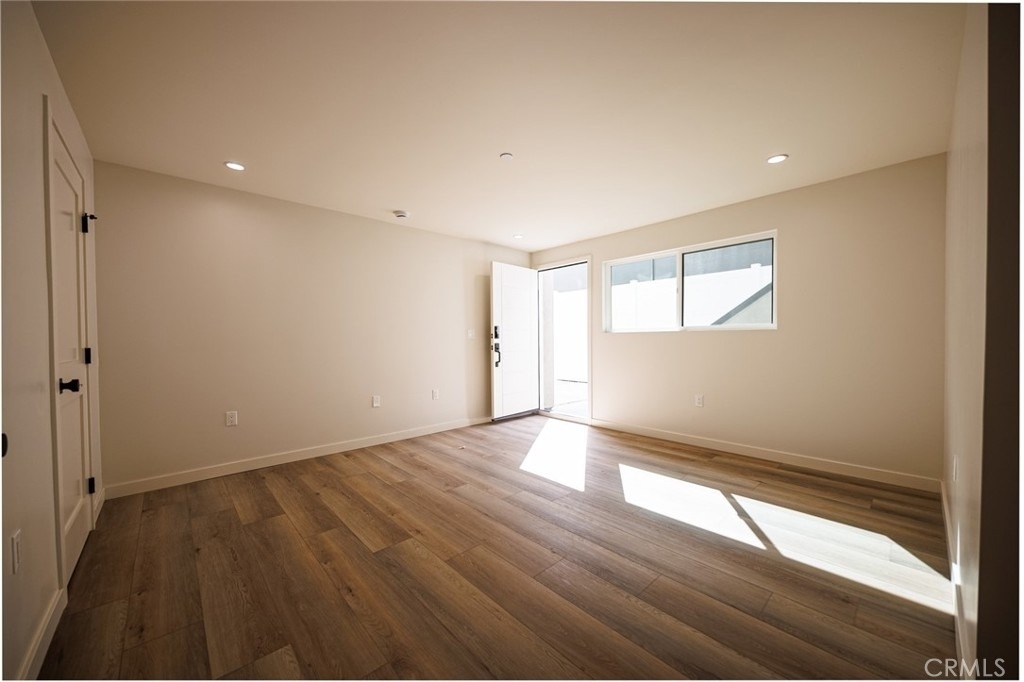 5933 Comey Avenue - Photo 12