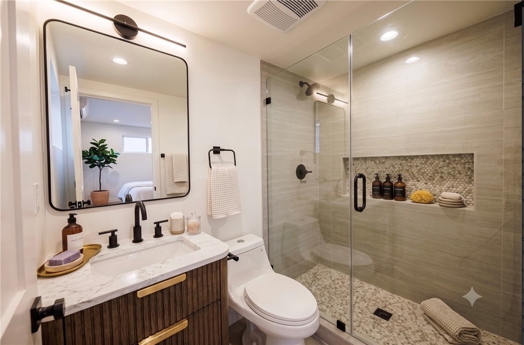 5933 Comey Avenue - Photo 4
