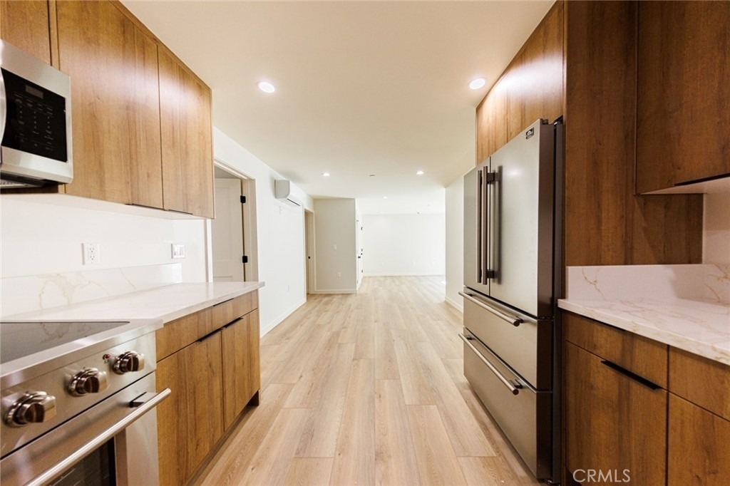 5933 Comey Avenue - Photo 14