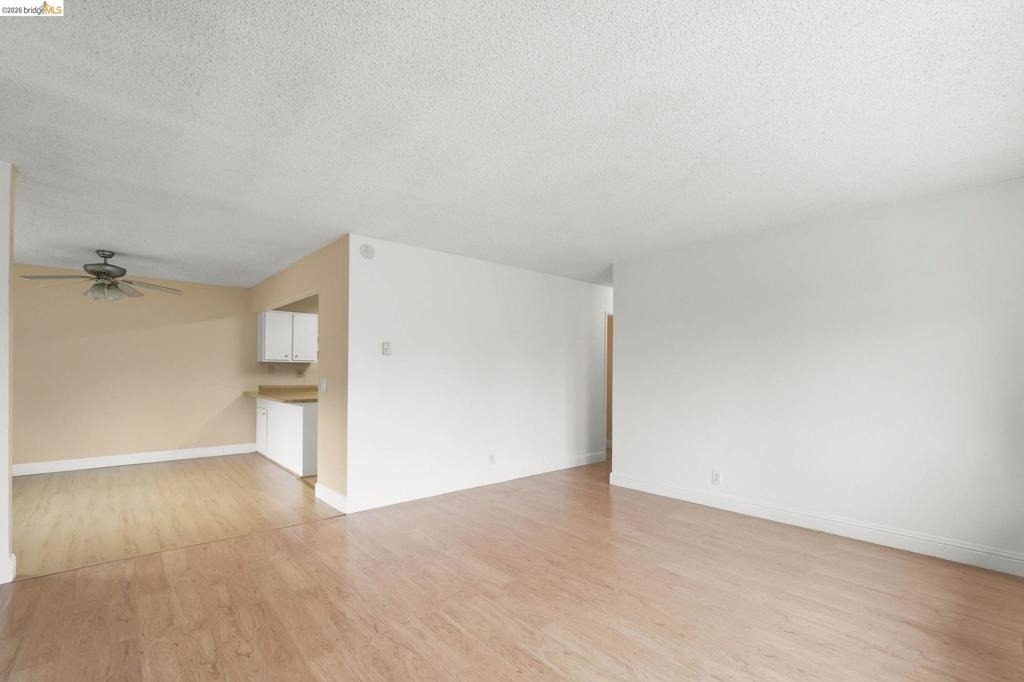 981 Cheryl Ann Cir - Photo 4
