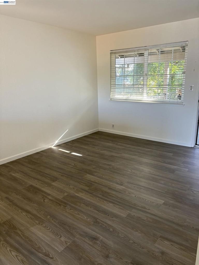 20026 Wisteria St - Photo 16