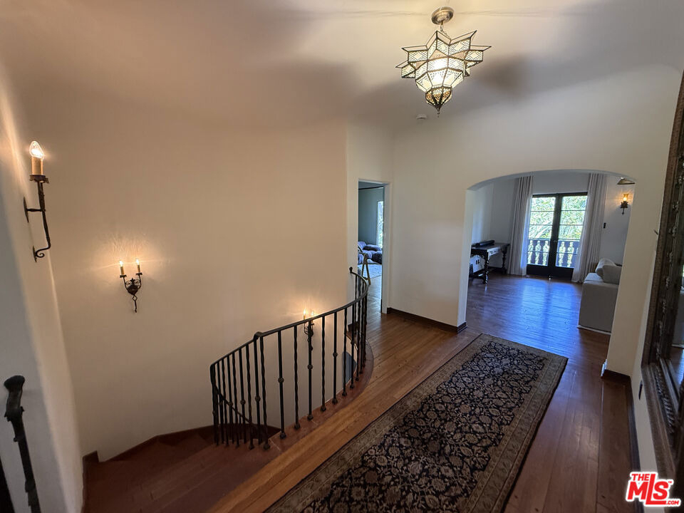 3475 N Knoll Dr - Photo 6