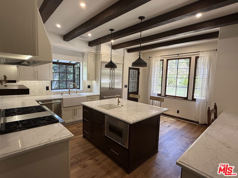 3475 N Knoll Dr - Photo 10