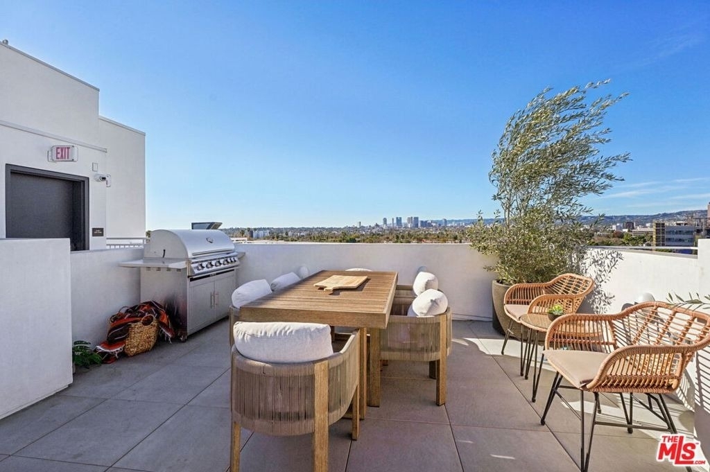 1110 S Spaulding Avenue - Photo 19