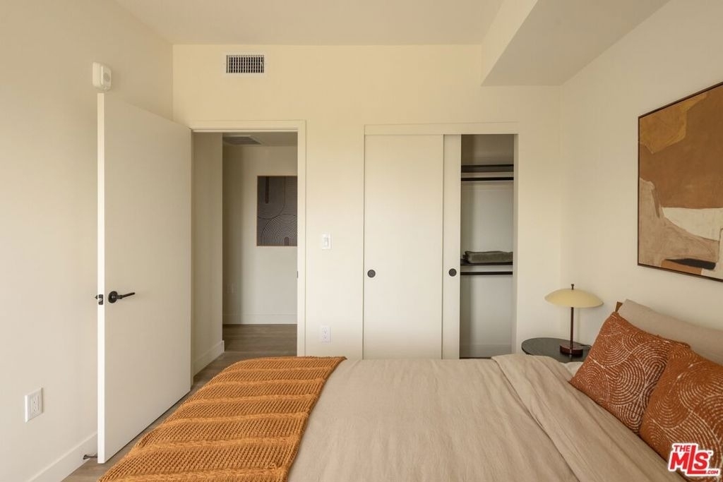 1110 S Spaulding Avenue - Photo 10