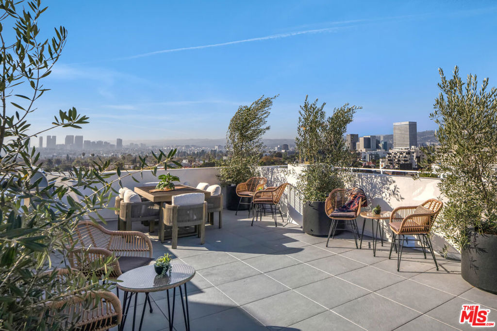 1110 S Spaulding Avenue - Photo 27