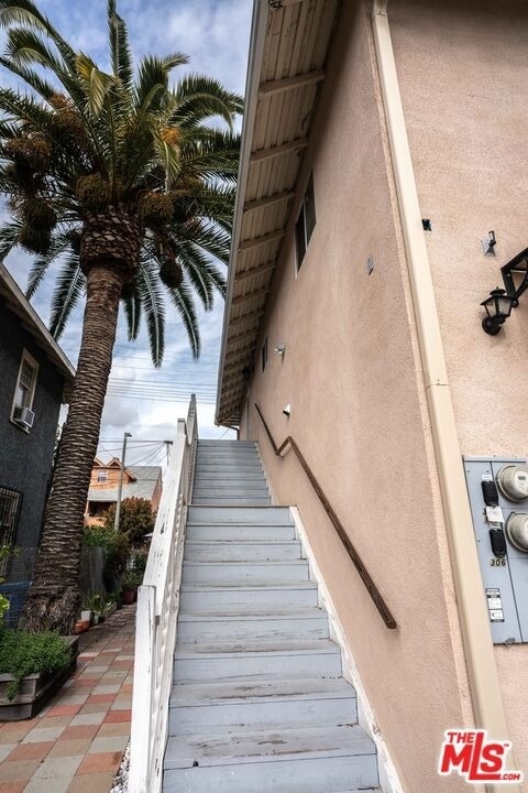 306 E 36th Street - Photo 11