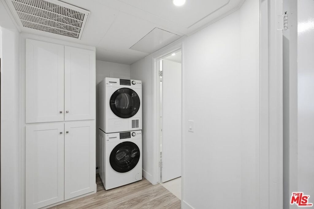 13025 Moorpark Street - Photo 8