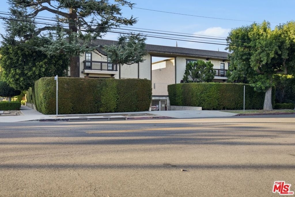 13025 Moorpark Street - Photo 16