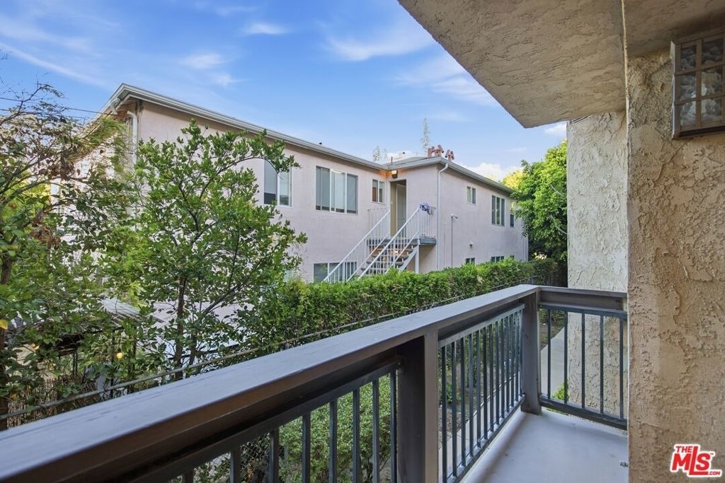 13025 Moorpark Street - Photo 14