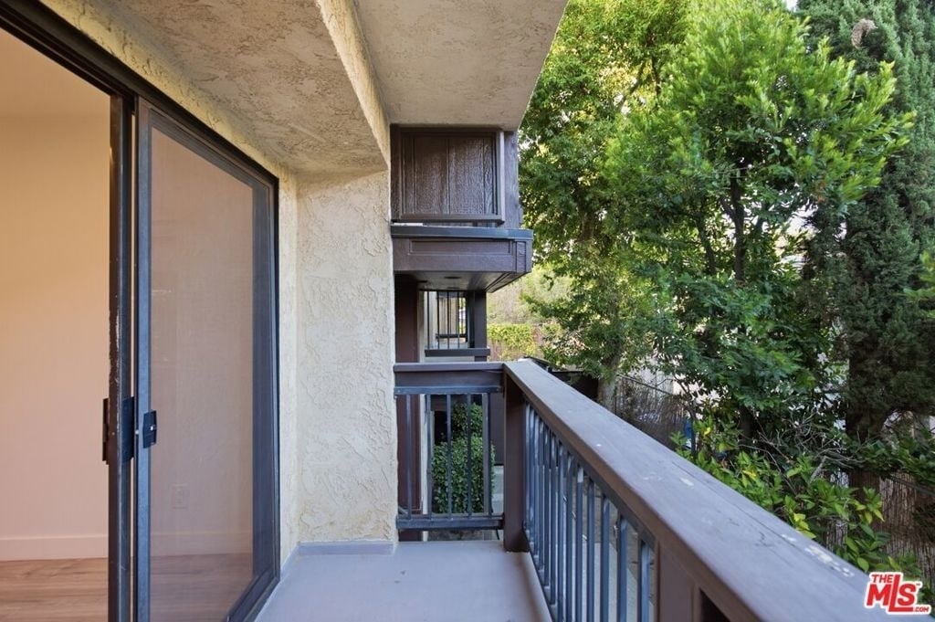 13025 Moorpark Street - Photo 15