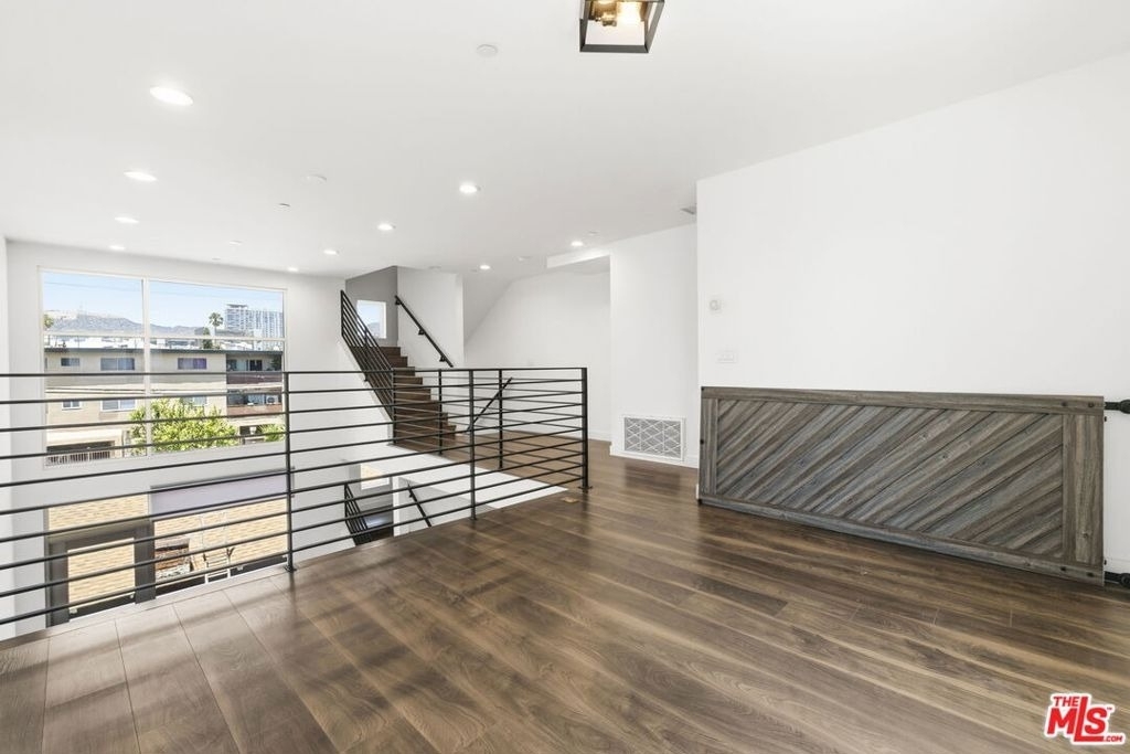 6021 W Beachwood Lane - Photo 23