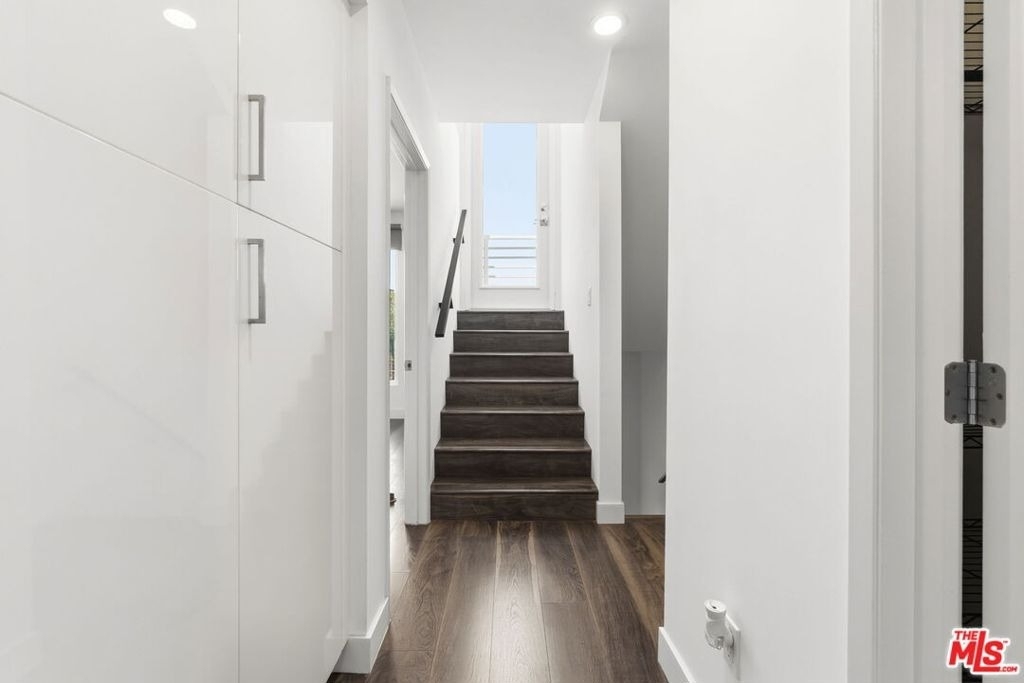 6021 W Beachwood Lane - Photo 18