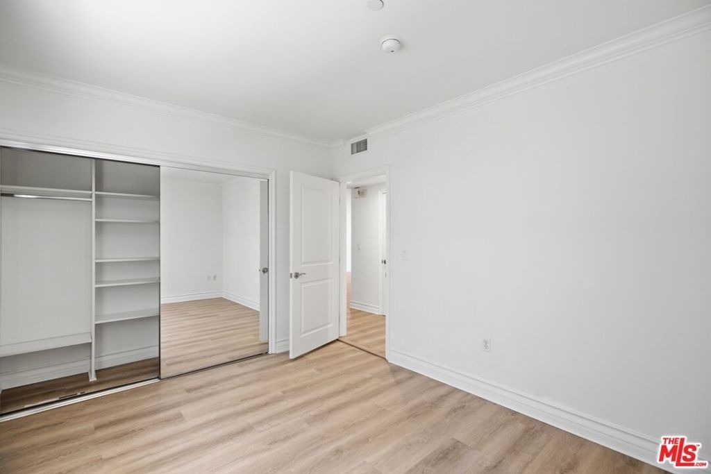 1878 Greenfield Avenue - Photo 22
