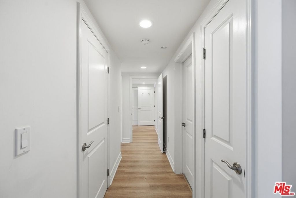 1878 Greenfield Avenue - Photo 10