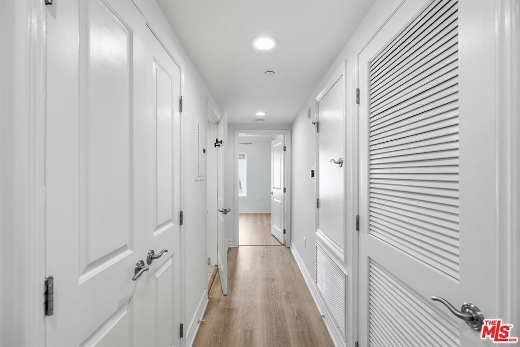 1878 Greenfield Avenue - Photo 16