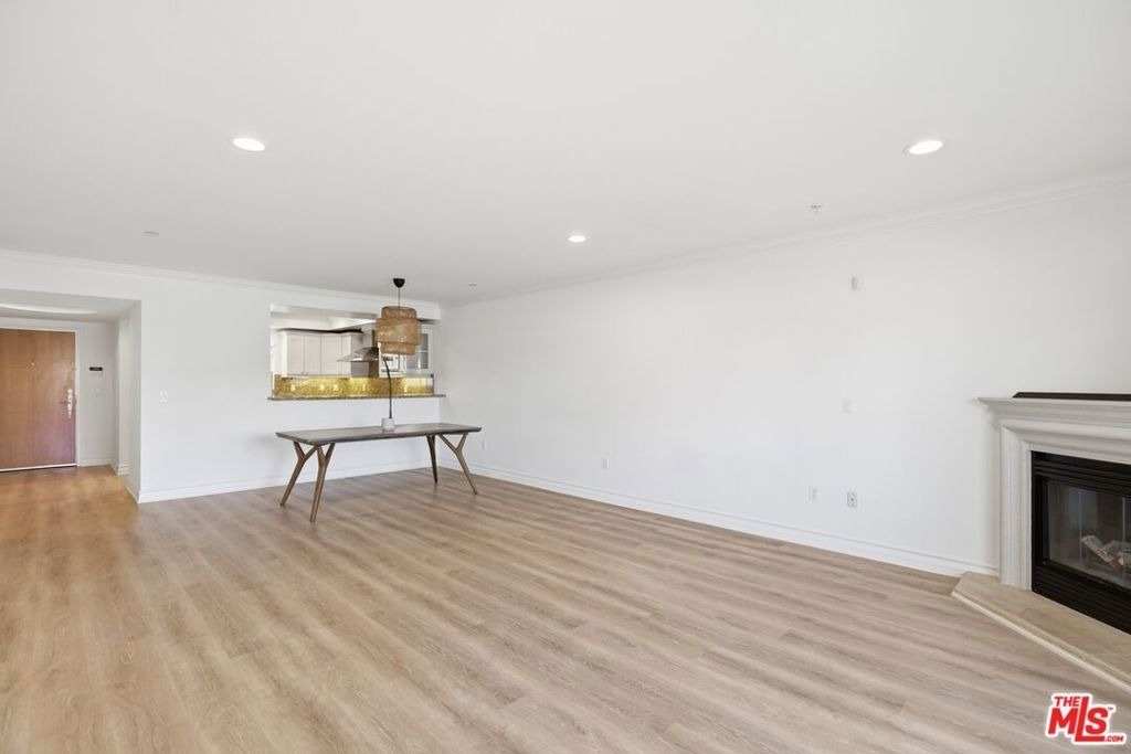 1878 Greenfield Avenue - Photo 7