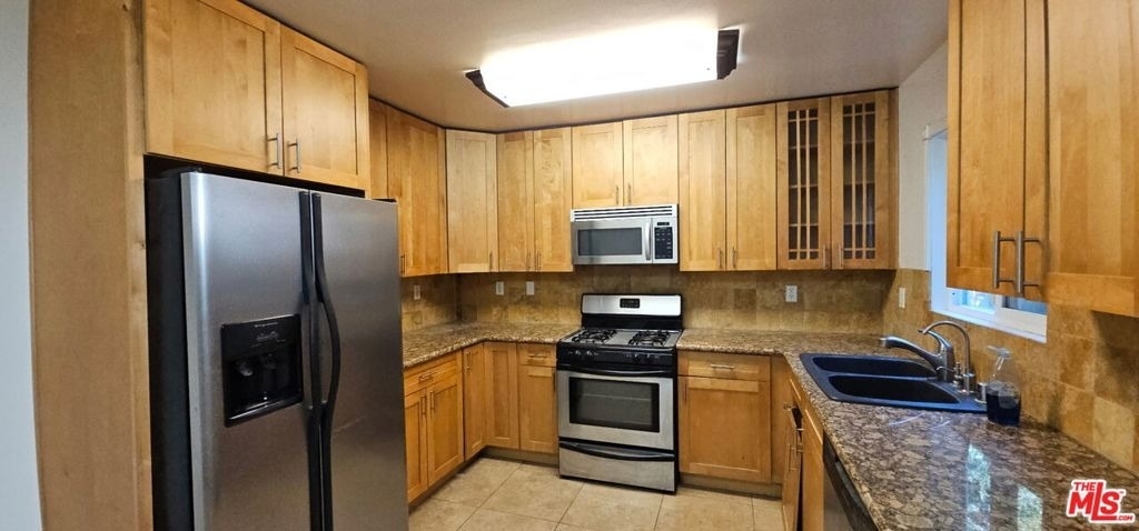 451 S Doheny Drive - Photo 7