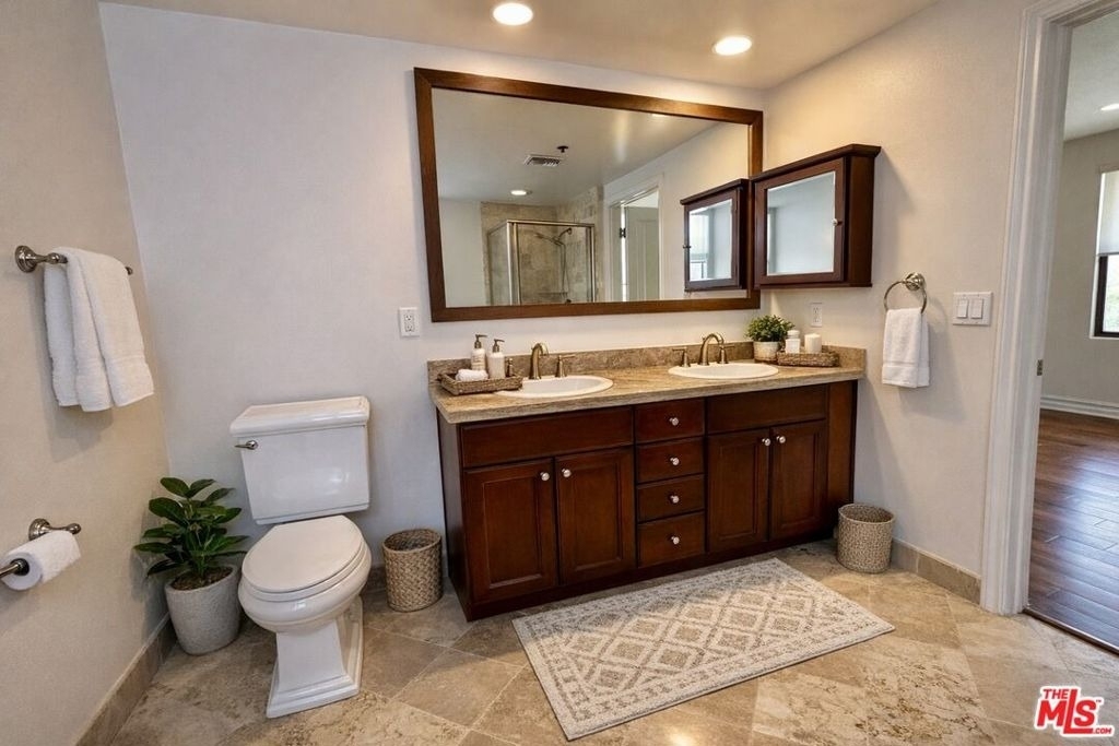 122 N Clark Drive - Photo 11