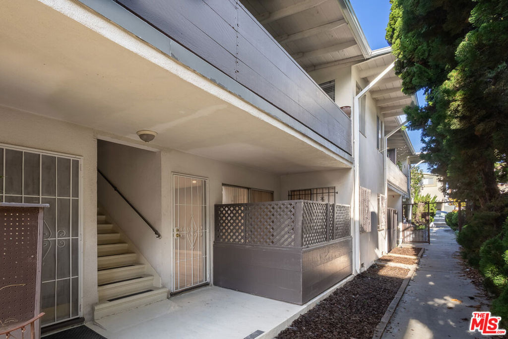 11842 Goshen Avenue - Photo 1