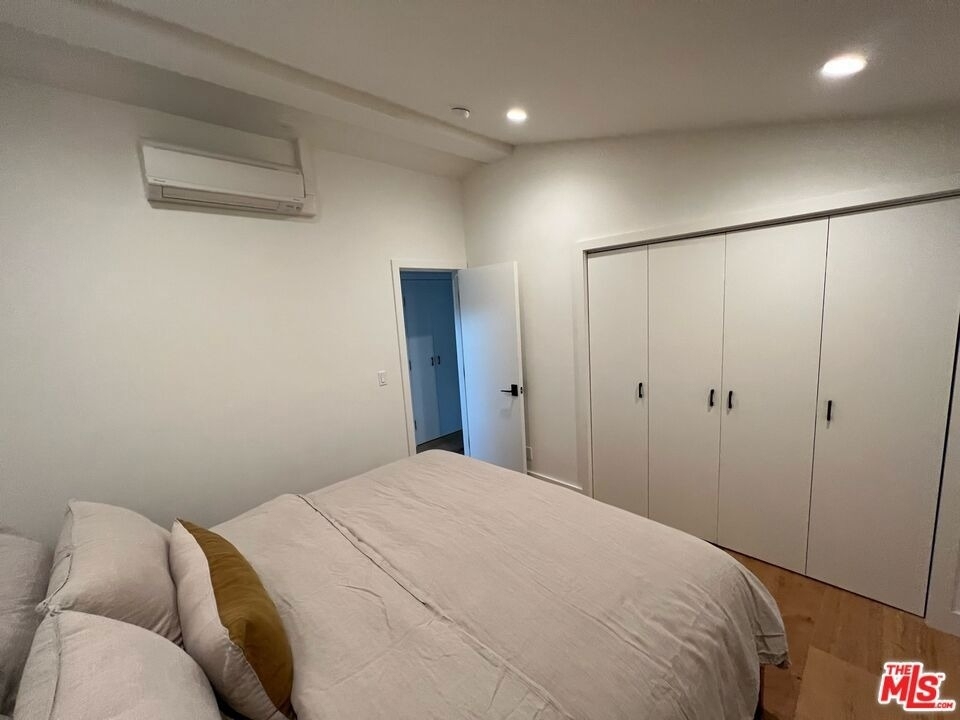 4251 S Centinela Avenue - Photo 8