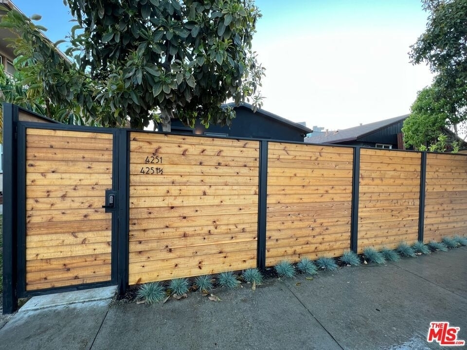4251 S Centinela Avenue - Photo 14