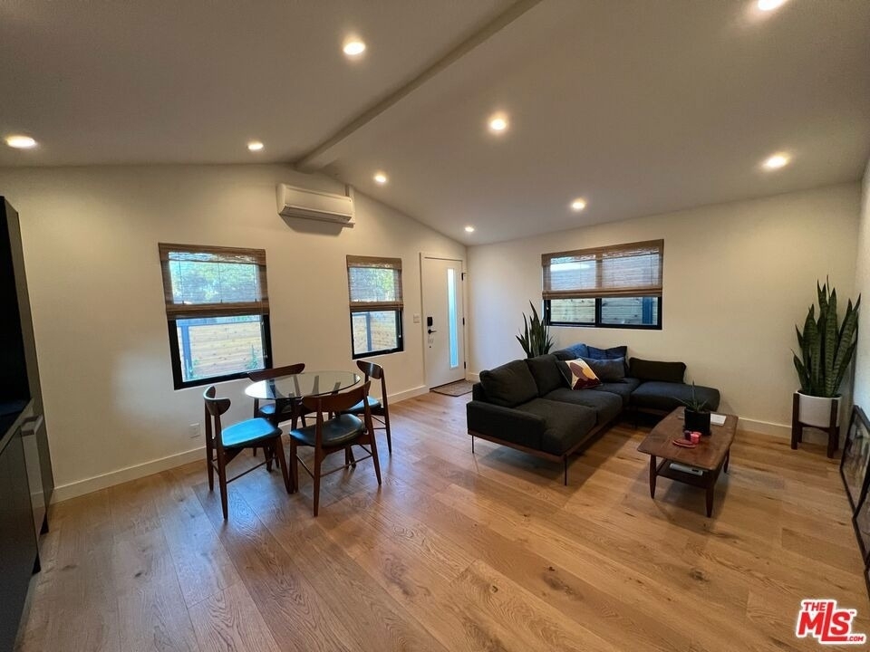4251 S Centinela Avenue - Photo 0