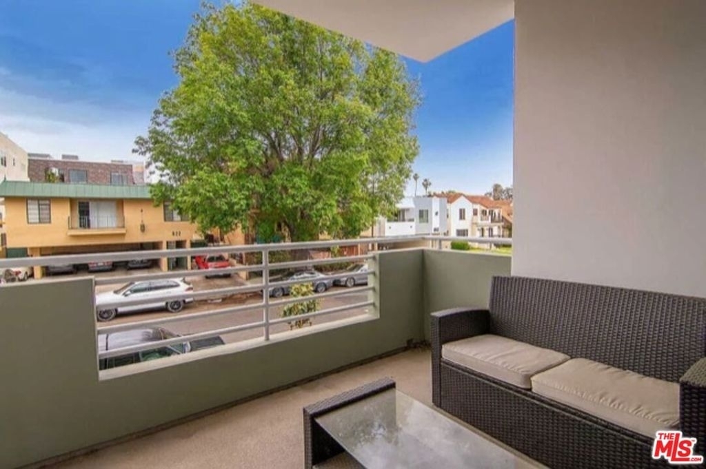 817 N Alfred Street - Photo 10