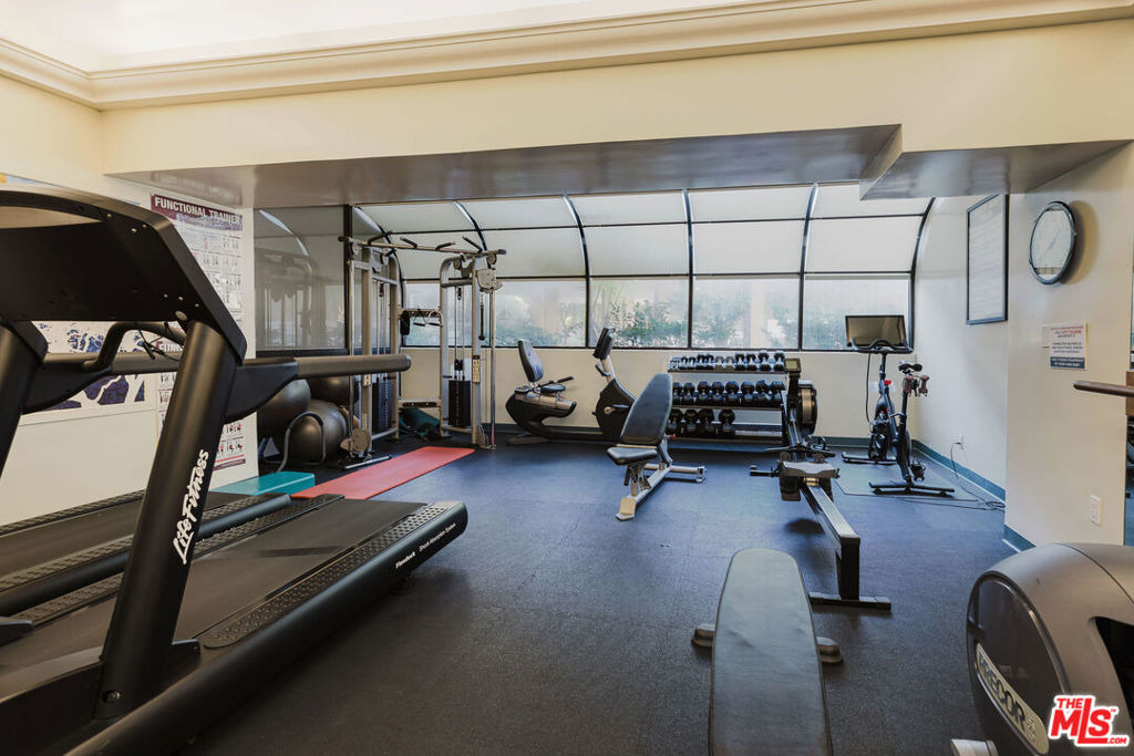 1155 N La Cienega Boulevard - Photo 21