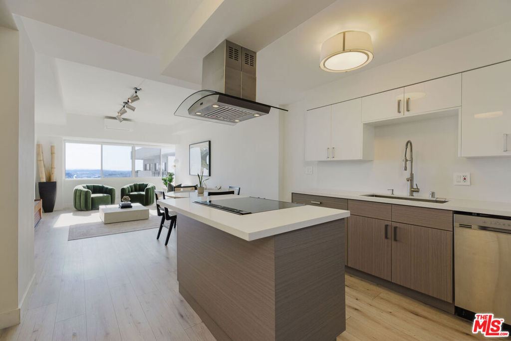 1155 N La Cienega Boulevard - Photo 0
