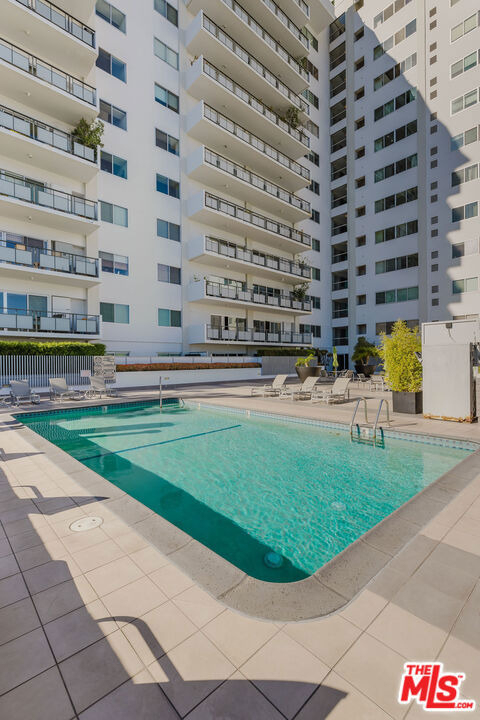 1155 N La Cienega Boulevard - Photo 18