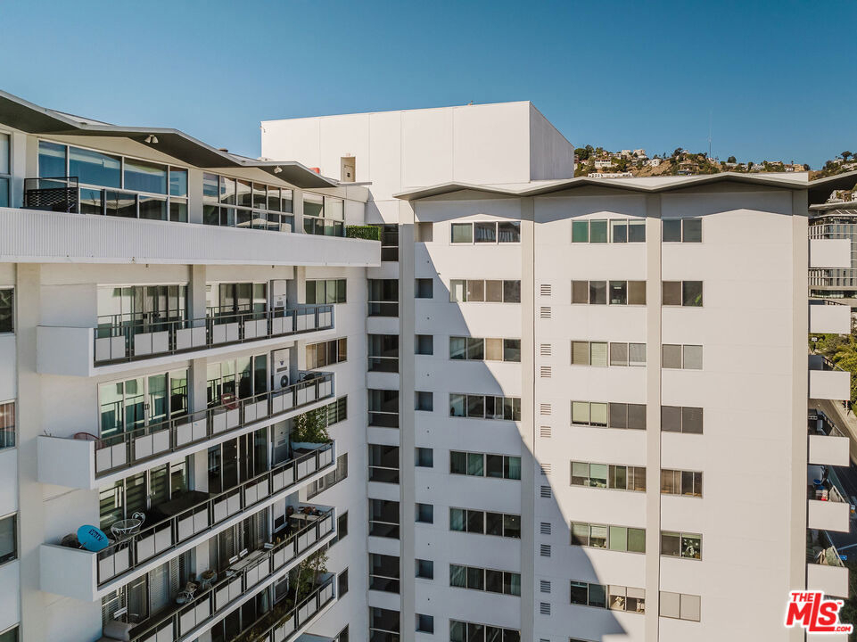 1155 N La Cienega Boulevard - Photo 14