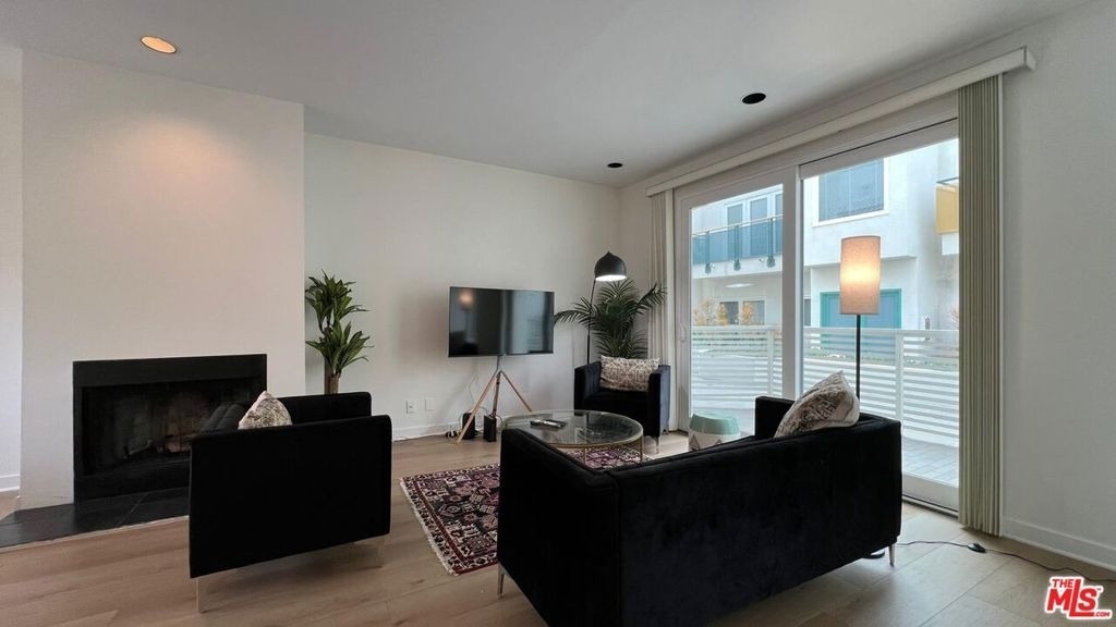 807 21st Street - Photo 8
