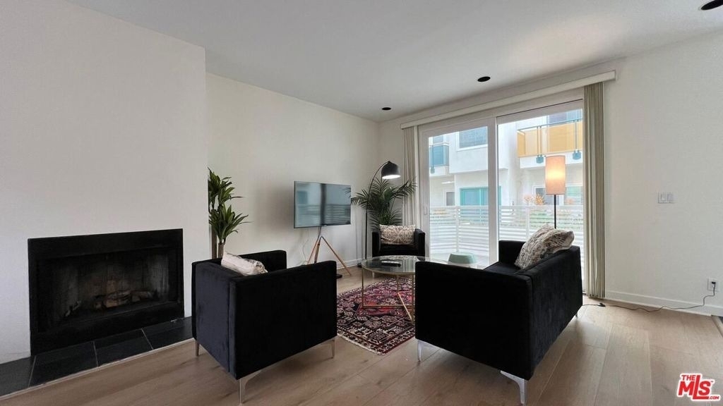 807 21st Street - Photo 5